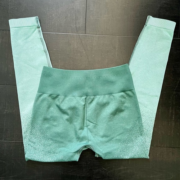 Gymshark Adapt Seamless Leggings Size S - Picture 2 of 5